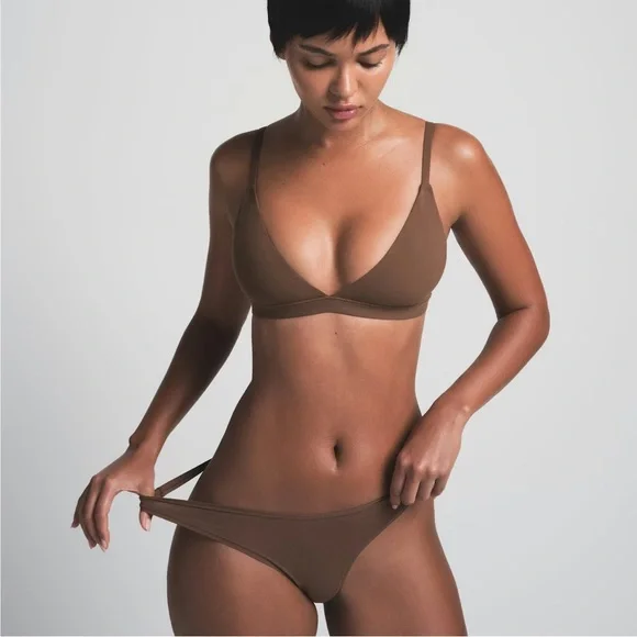 SKIMS Fits Everybody Triangle Bralette Jasper - Picture 2 of 9